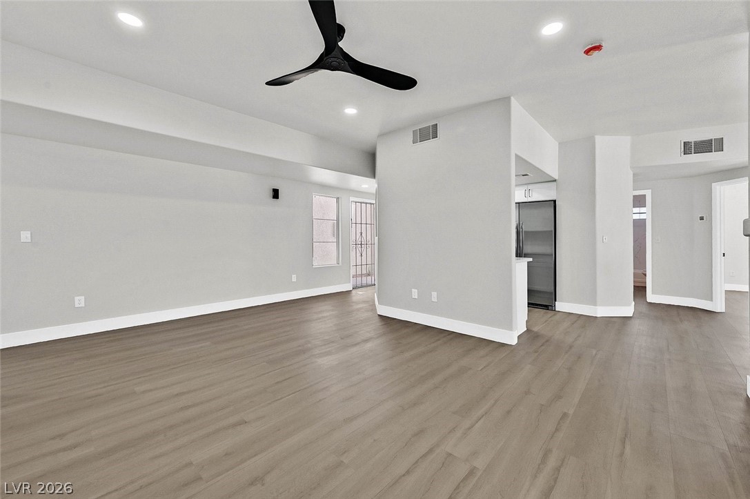 Photo 7 of 26, 1610 Sandecker Court #104