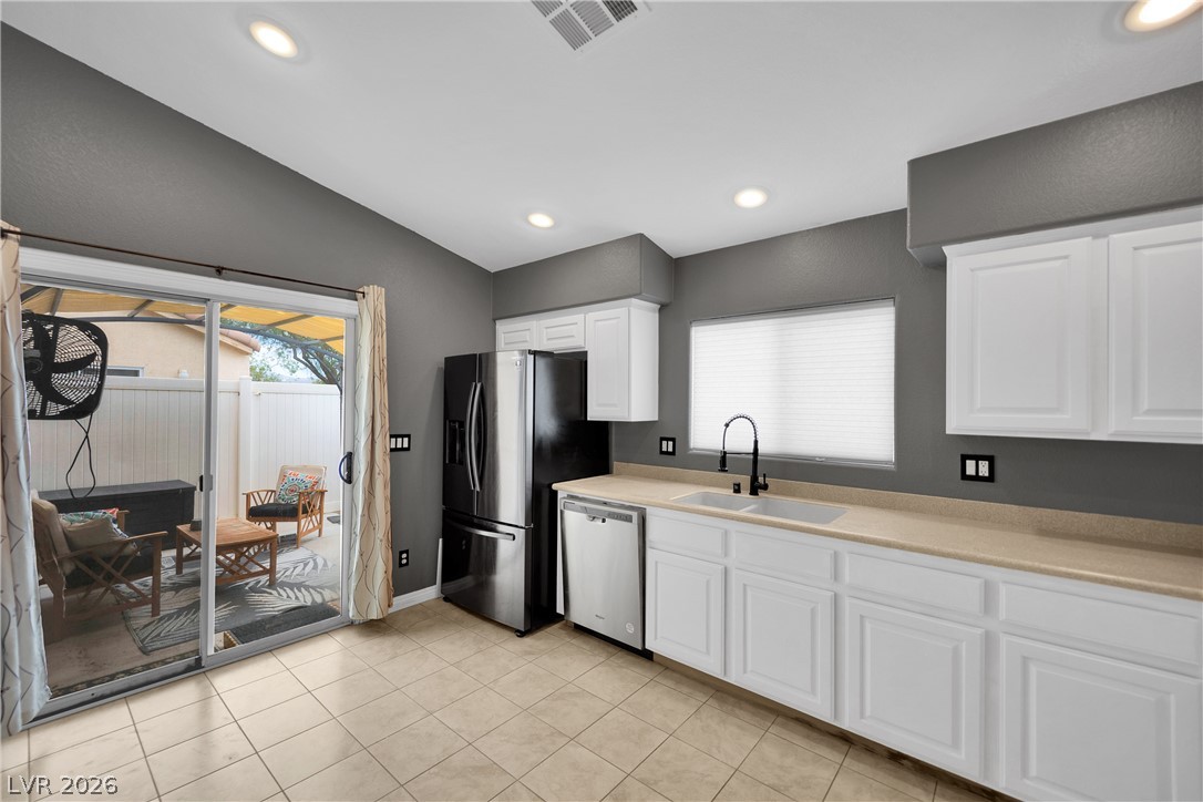 Photo 8 of 23, 9305 Cranesbill Court