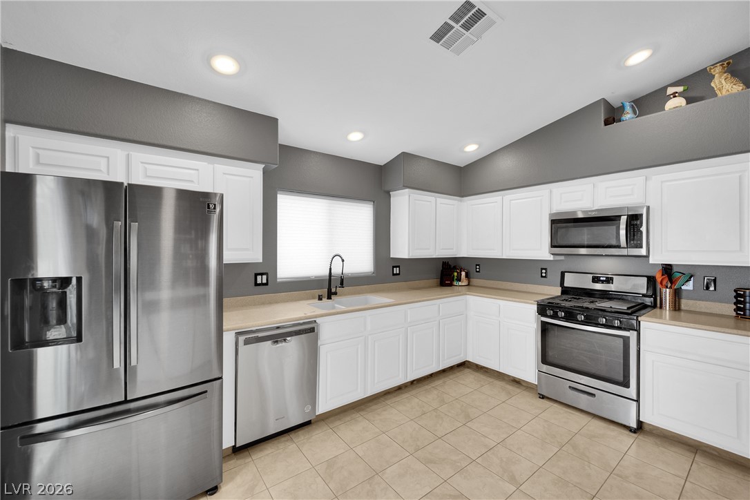 Photo 11 of 23, 9305 Cranesbill Court