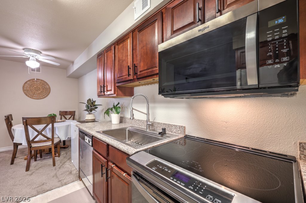 Photo 10 of 29, 2451 N Rainbow Boulevard #2007