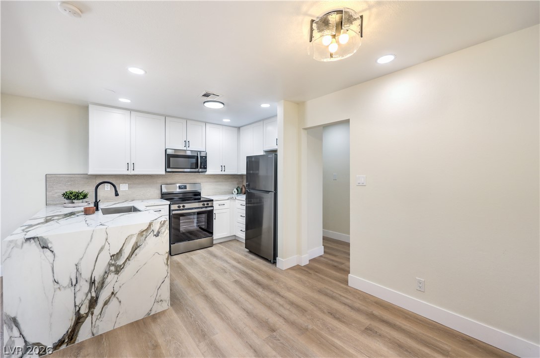 Photo 9 of 33, 4370 Lariat Drive
