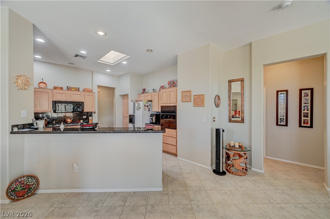 Photo 9 of 59, 10312 Willamette Place