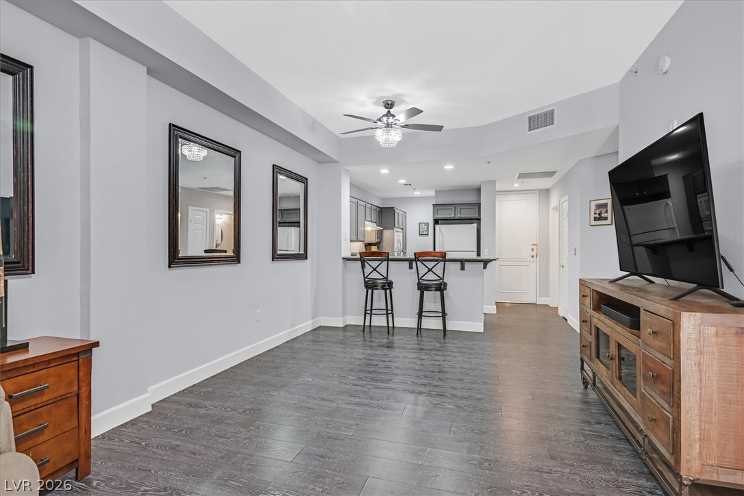 Photo 5 of 59 E Agate Avenue #206