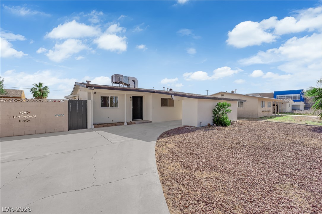 Photo 3 of 4112 Las Lomas Avenue