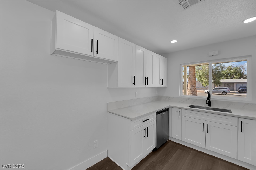 Photo 15 of 34, 4112 Las Lomas Avenue