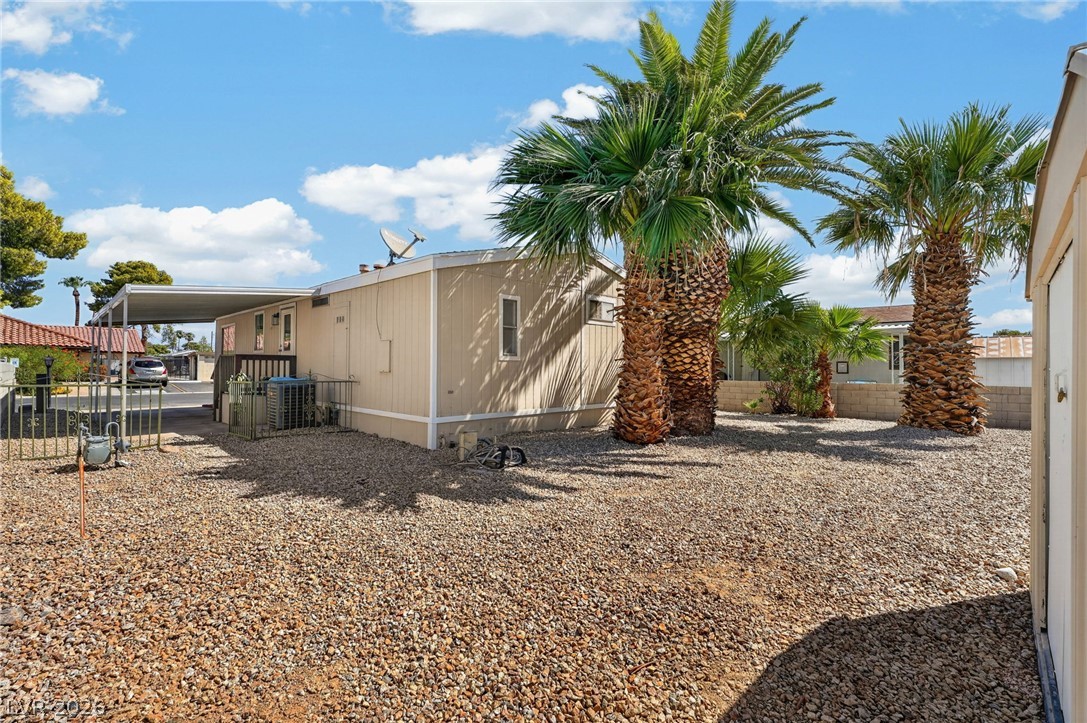 Photo 31 of 52, 5525 Tres Piedras Road