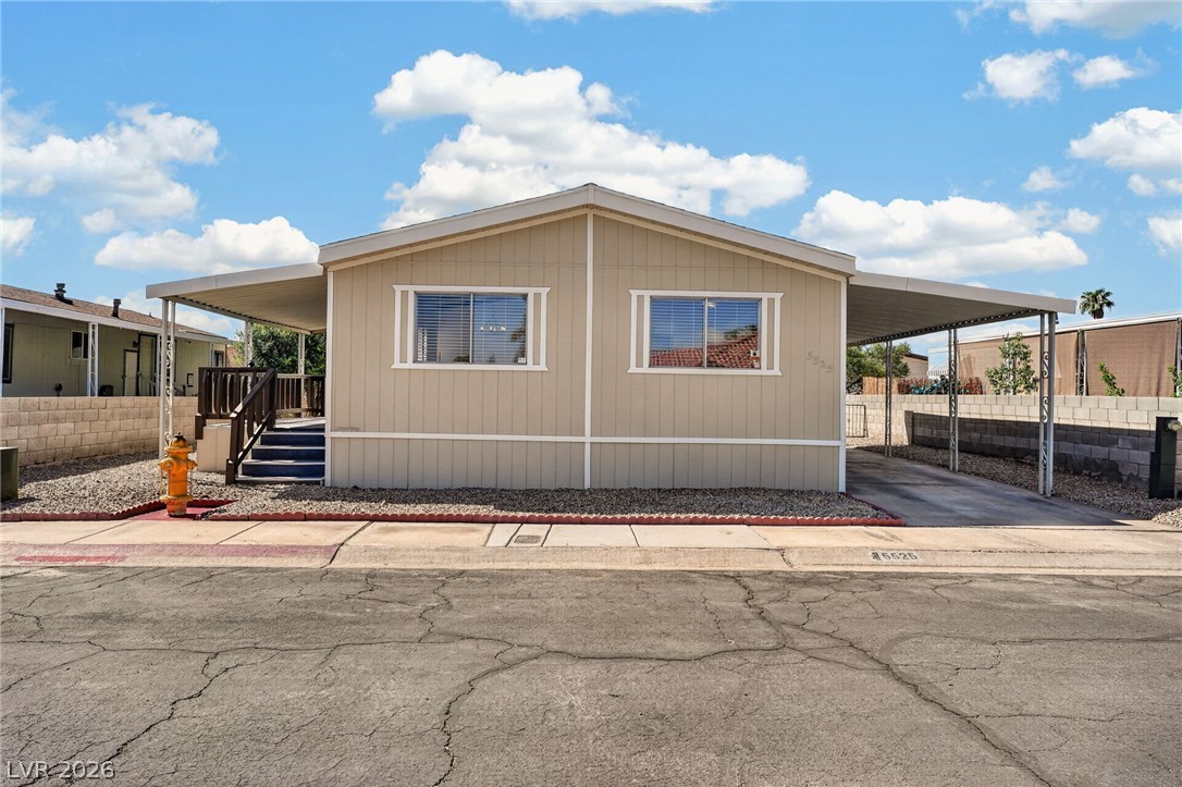 Photo 2 of 5525 Tres Piedras Road