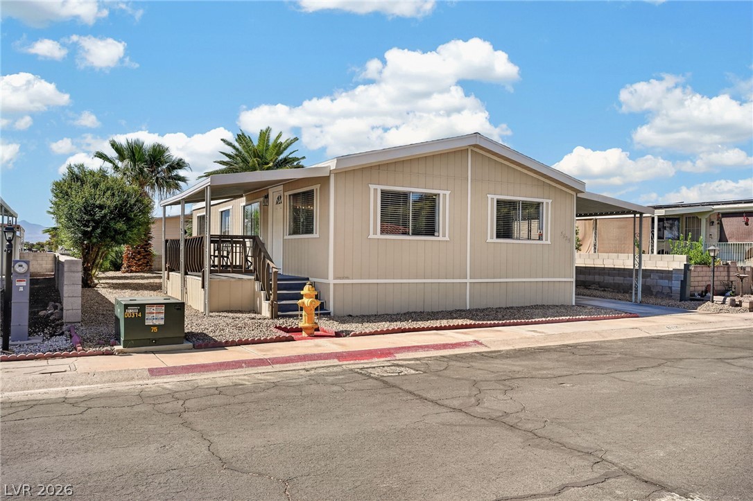 Photo 3 of 5525 Tres Piedras Road