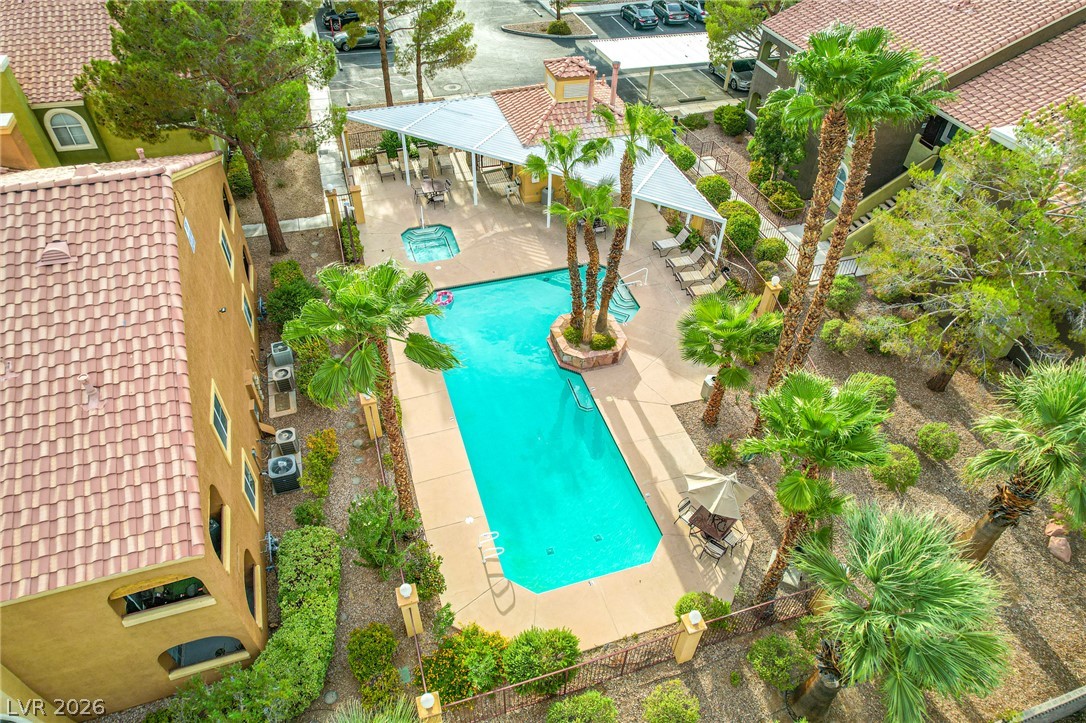 Photo 23 of 26, 7950 W Flamingo Road #2052