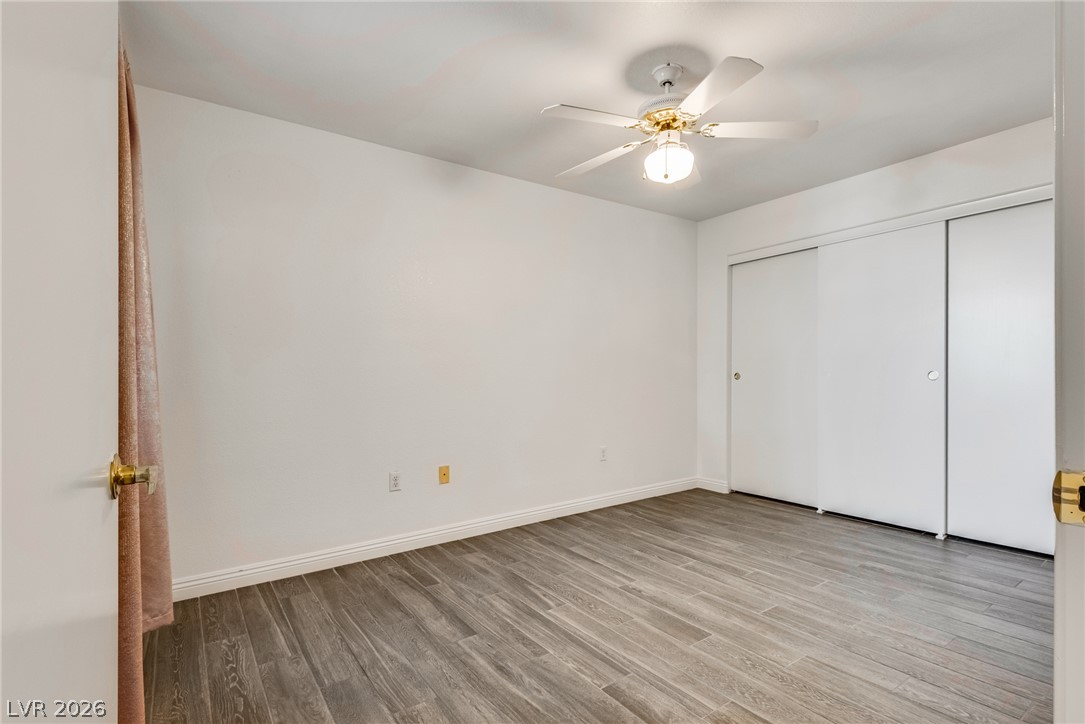 Photo 15 of 26, 7950 W Flamingo Road #2052