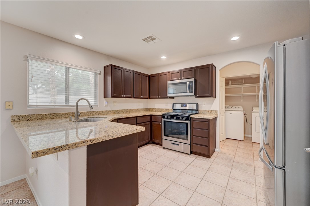 Photo 14 of 47, 8117 Jade Harbor Court