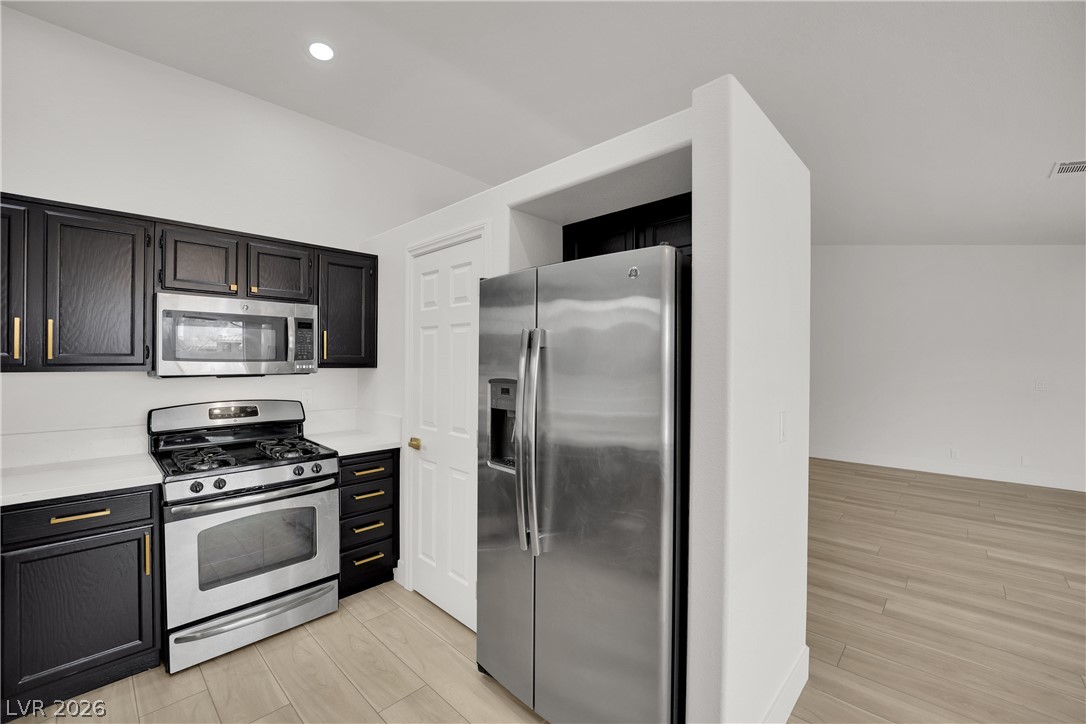 Photo 6 of 25, 908 Sunnyfield Way