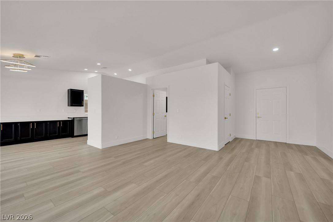 Photo 9 of 25, 908 Sunnyfield Way