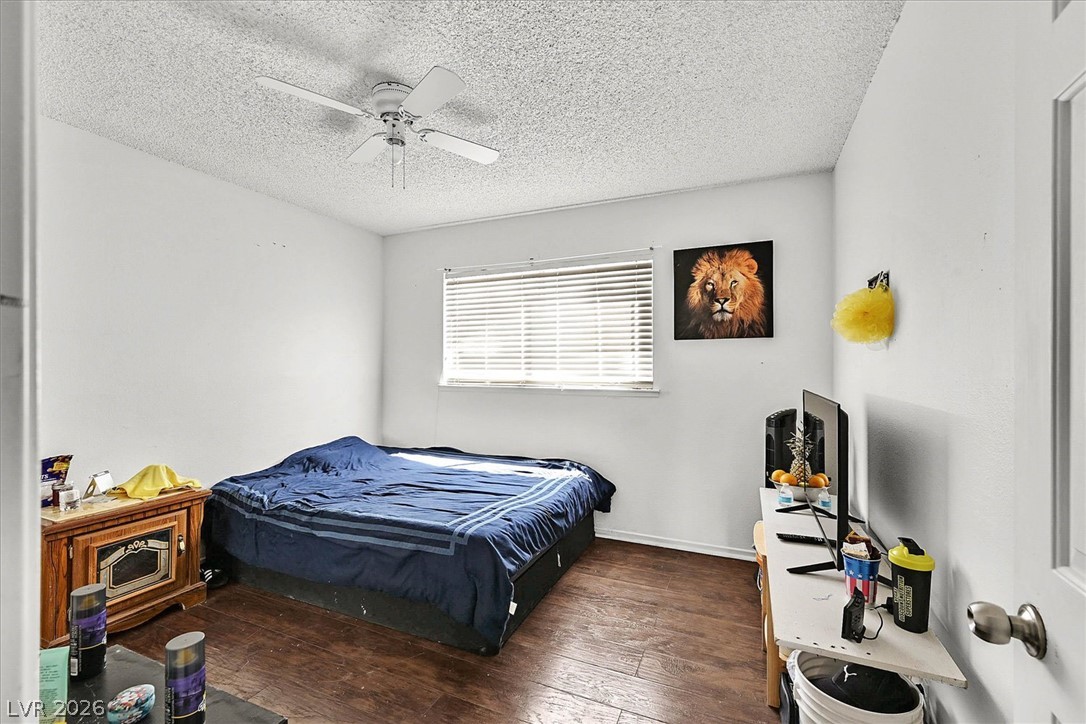Photo 20 of 25, 4301 El Esteban Way