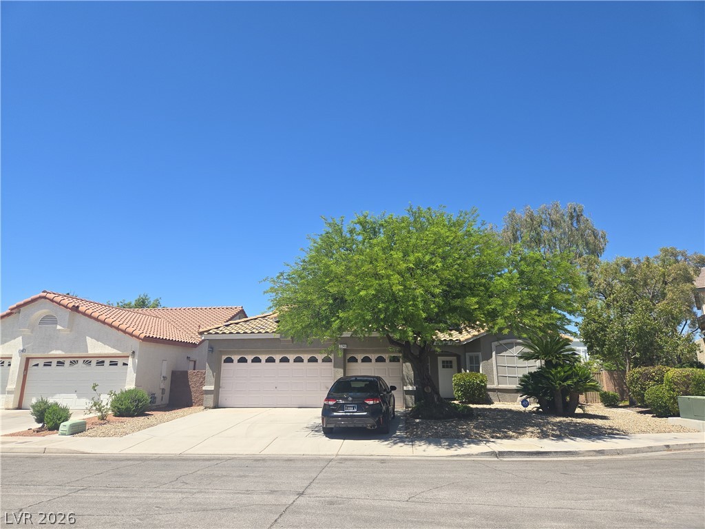 2246 Alanhurst Drive, Henderson 89052