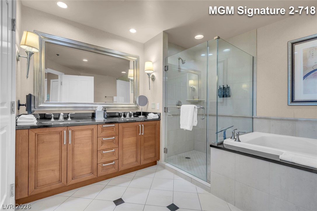 Photo 30 of 41, 135 E Harmon Avenue #218