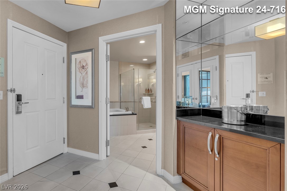 Photo 34 of 50, 135 E Harmon Avenue #2416