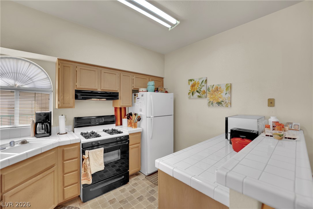Photo 12 of 33, 2251 Wigwam Parkway #2111