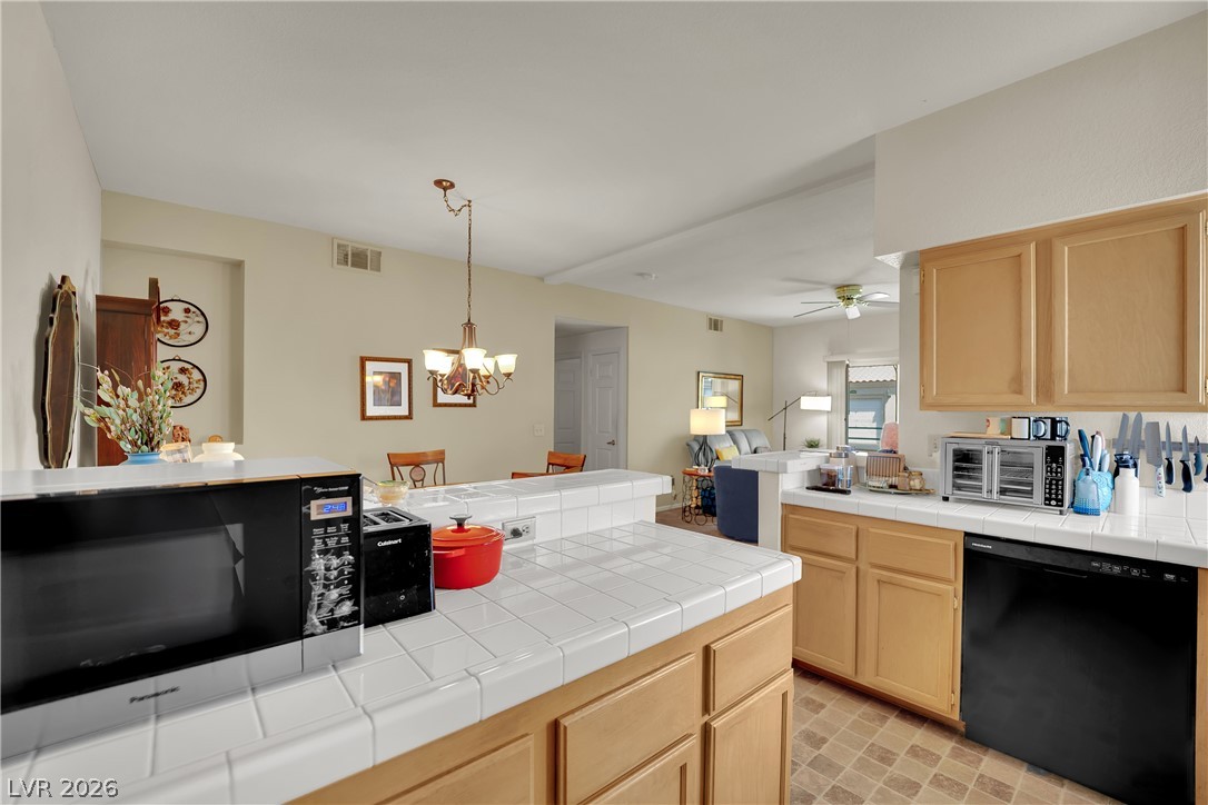 Photo 14 of 33, 2251 Wigwam Parkway #2111