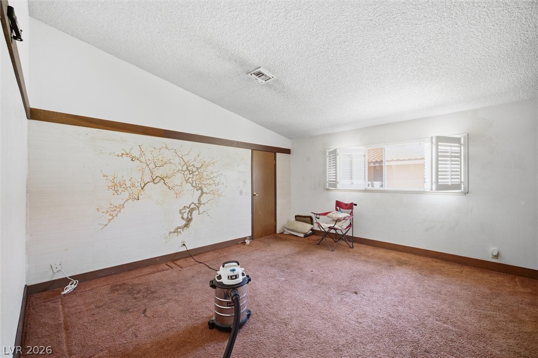 Photo 36 of 48, 3075 Rosanna Street