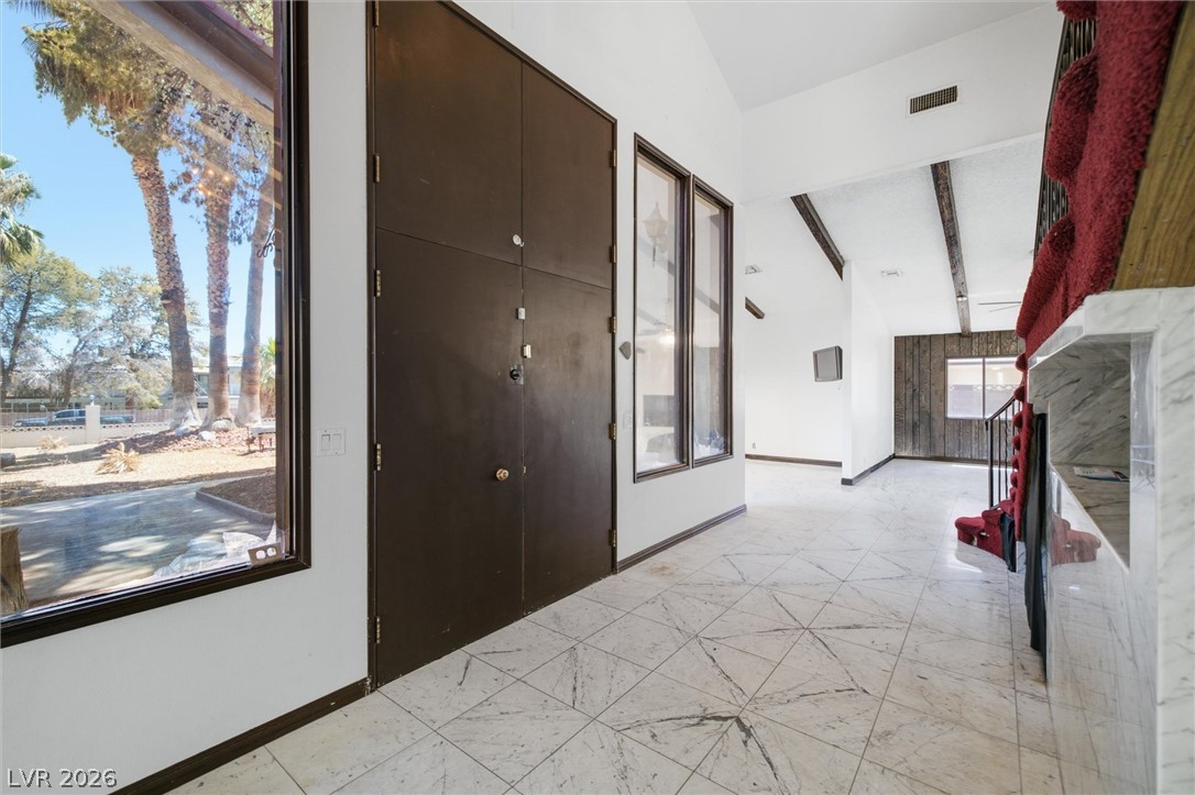 Photo 5 of 3075 Rosanna Street