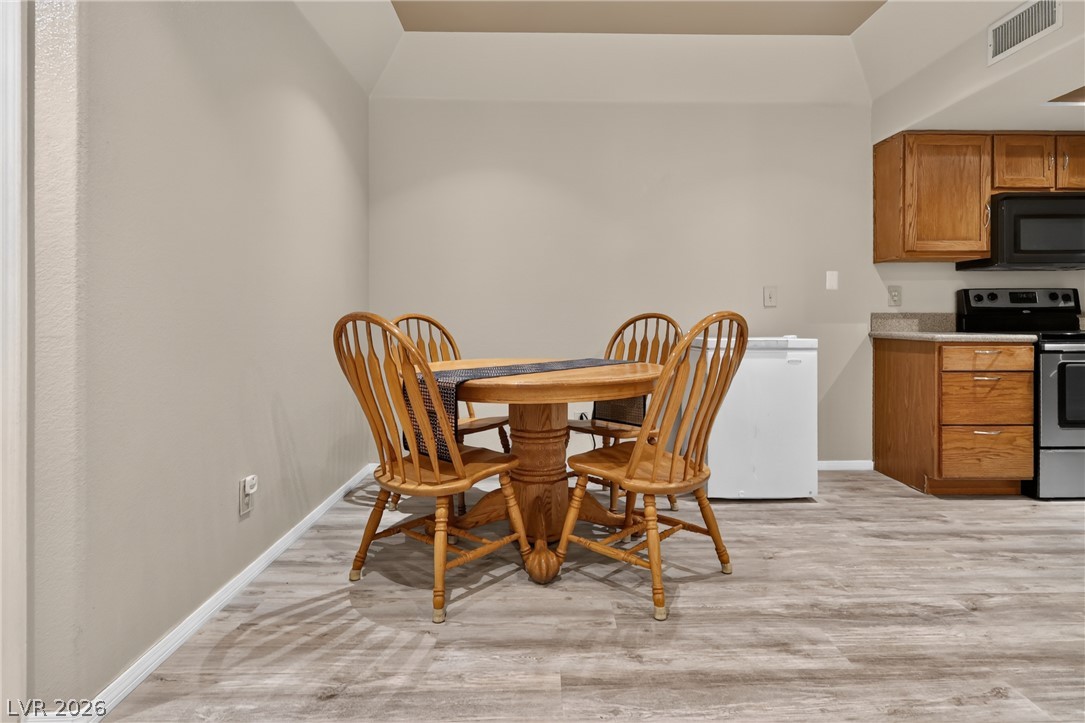 Photo 11 of 27, 3550 Bay Sands Drive #2096