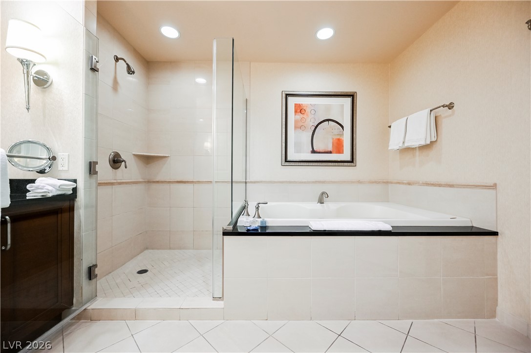 Photo 24 of 37, 145 E HARMON Avenue #1411