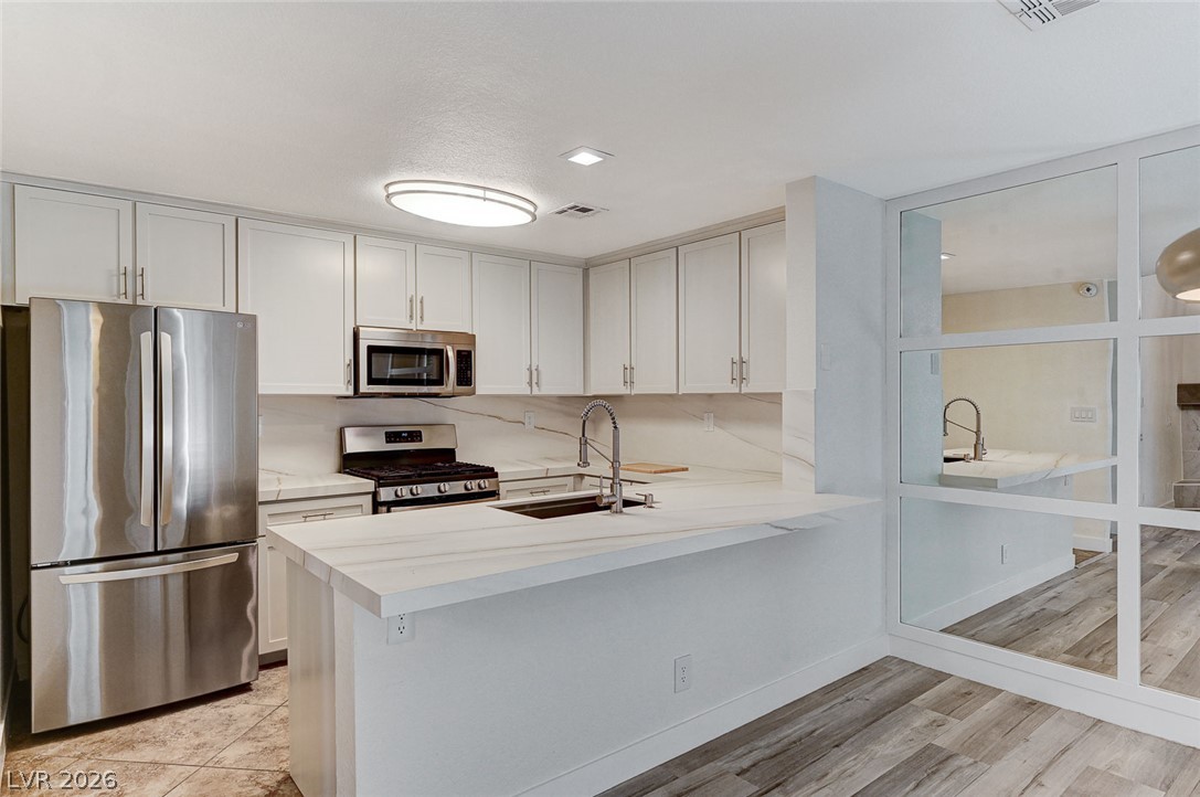 Photo 14 of 37, 2633 S Durango Drive #201