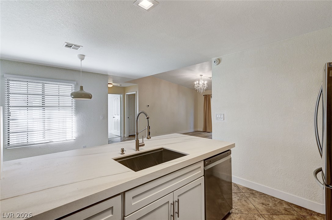 Photo 18 of 37, 2633 S Durango Drive #201