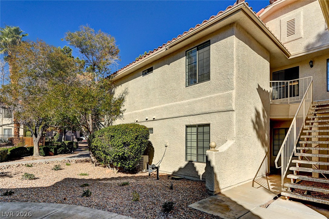 Photo 3 of 2633 S Durango Drive #201