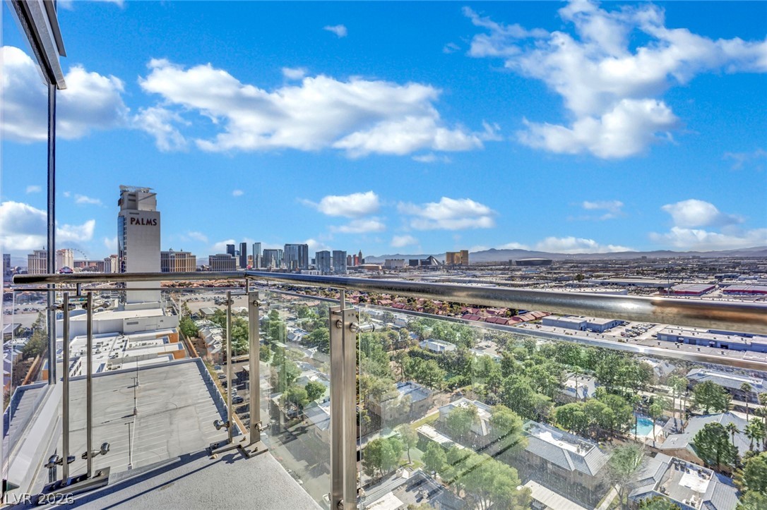 Photo 38 of 71, 4381 W Flamingo Road #2022
