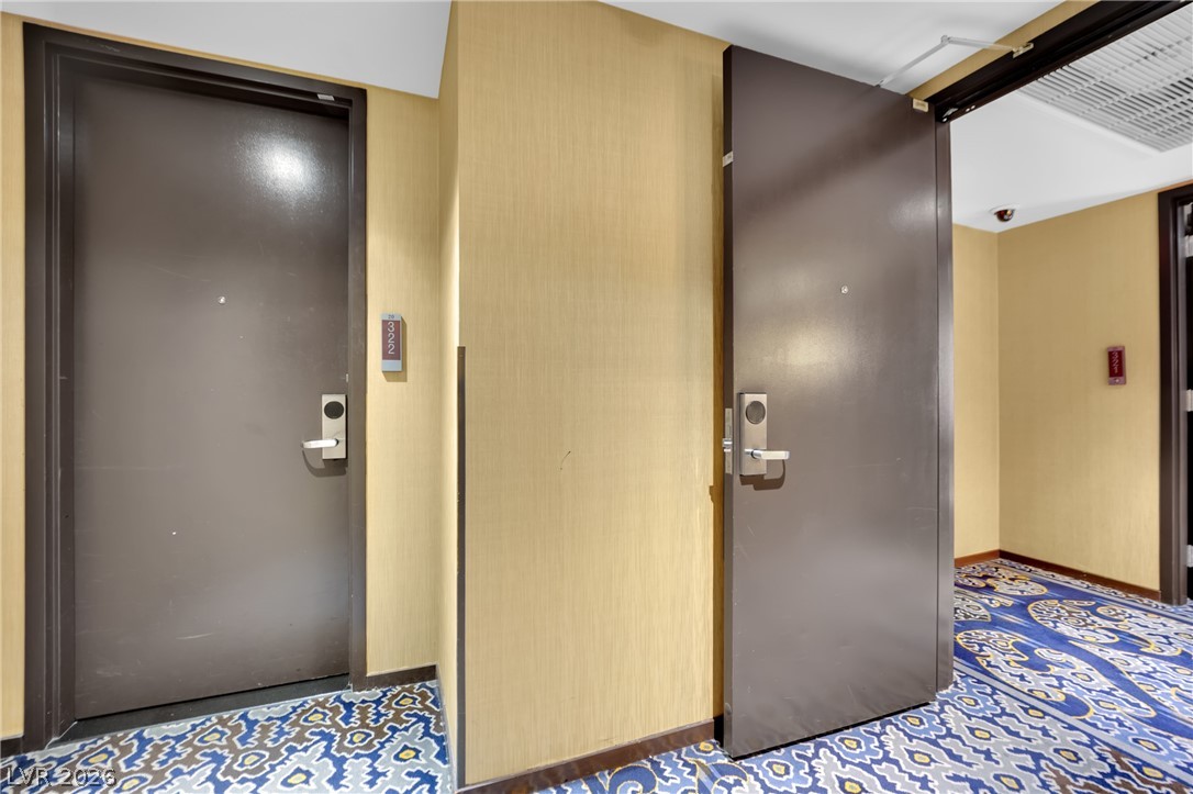 Photo 40 of 71, 4381 W Flamingo Road #2022