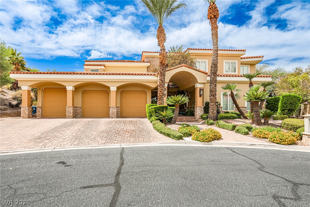 2 Sardana Court, Henderson 89011