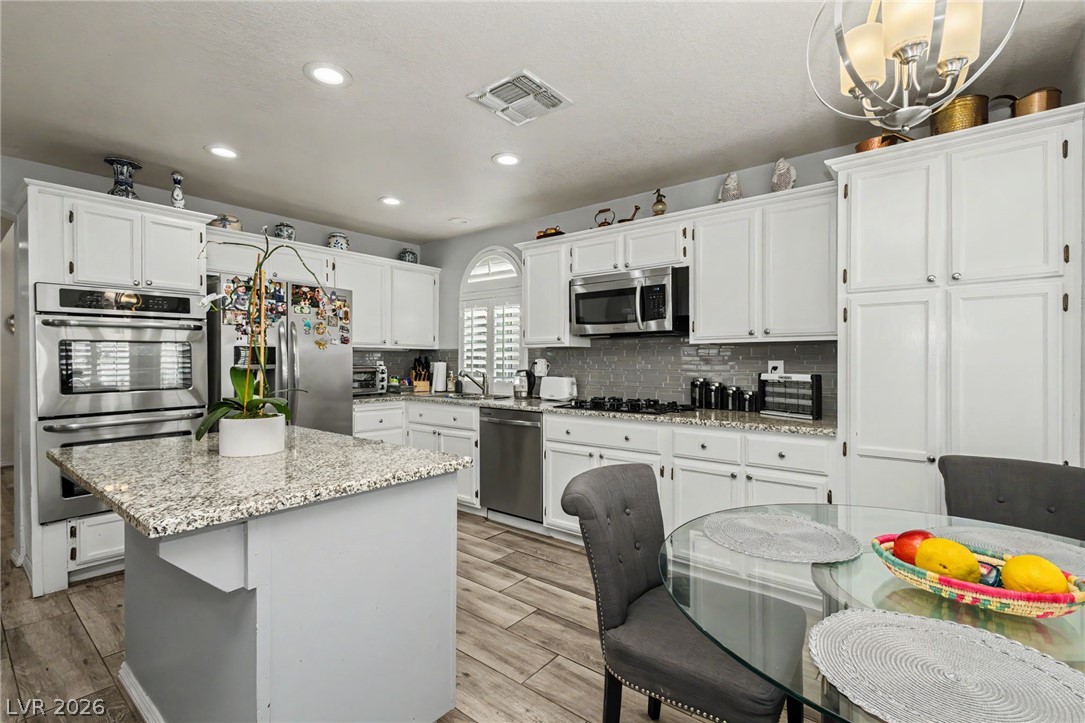 9824 Cactus View Avenue, Las Vegas 89117