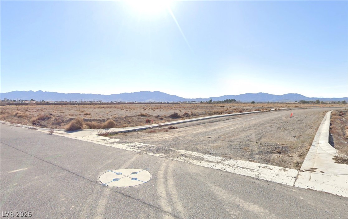 654 S Ishani Ridge Court, Pahrump 89048