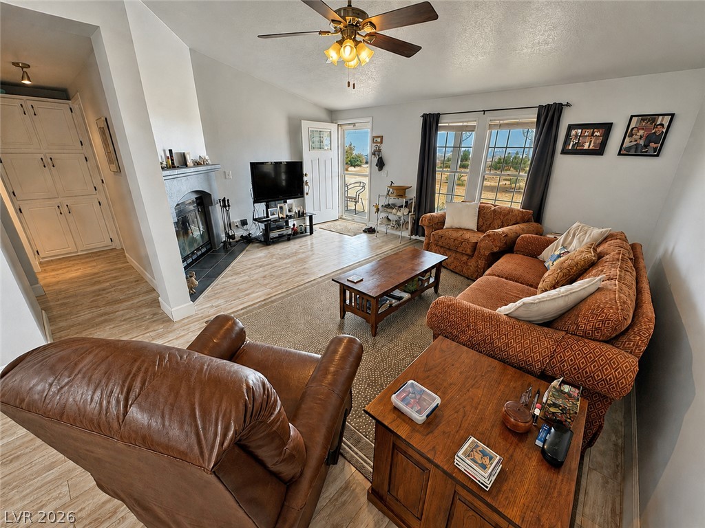 Photo 5 of 4080 W Prospector Lane