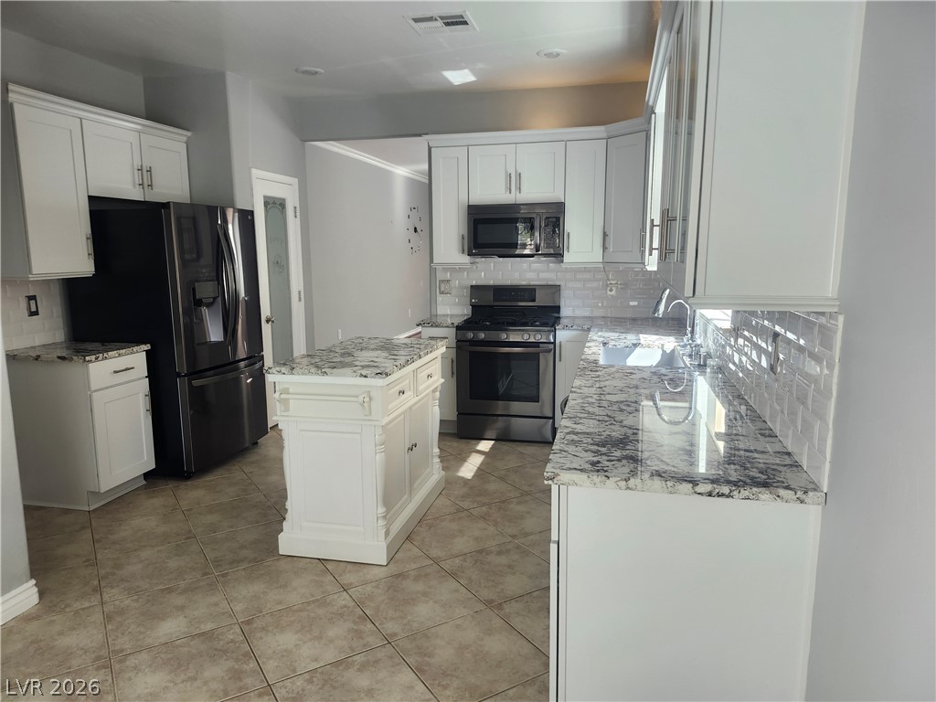 Photo 8 of 64, 2312 Willow Wren Drive