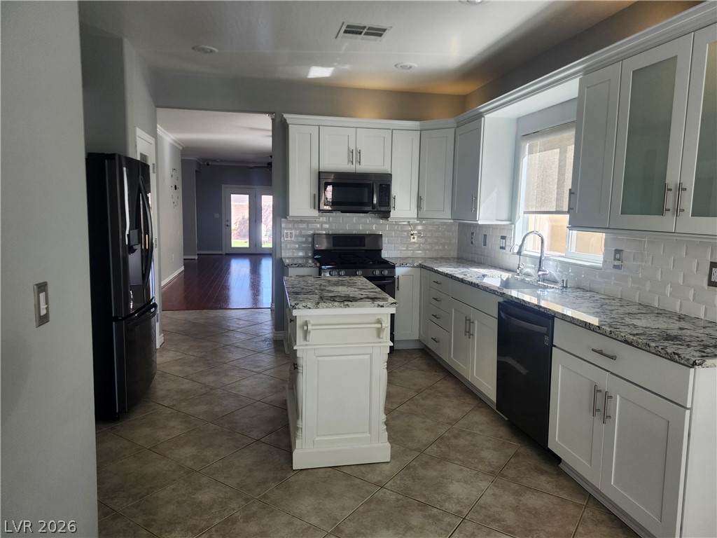 Photo 9 of 64, 2312 Willow Wren Drive