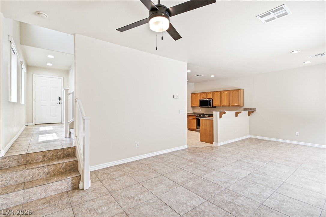 Photo 3 of 250 Cleargirl Court