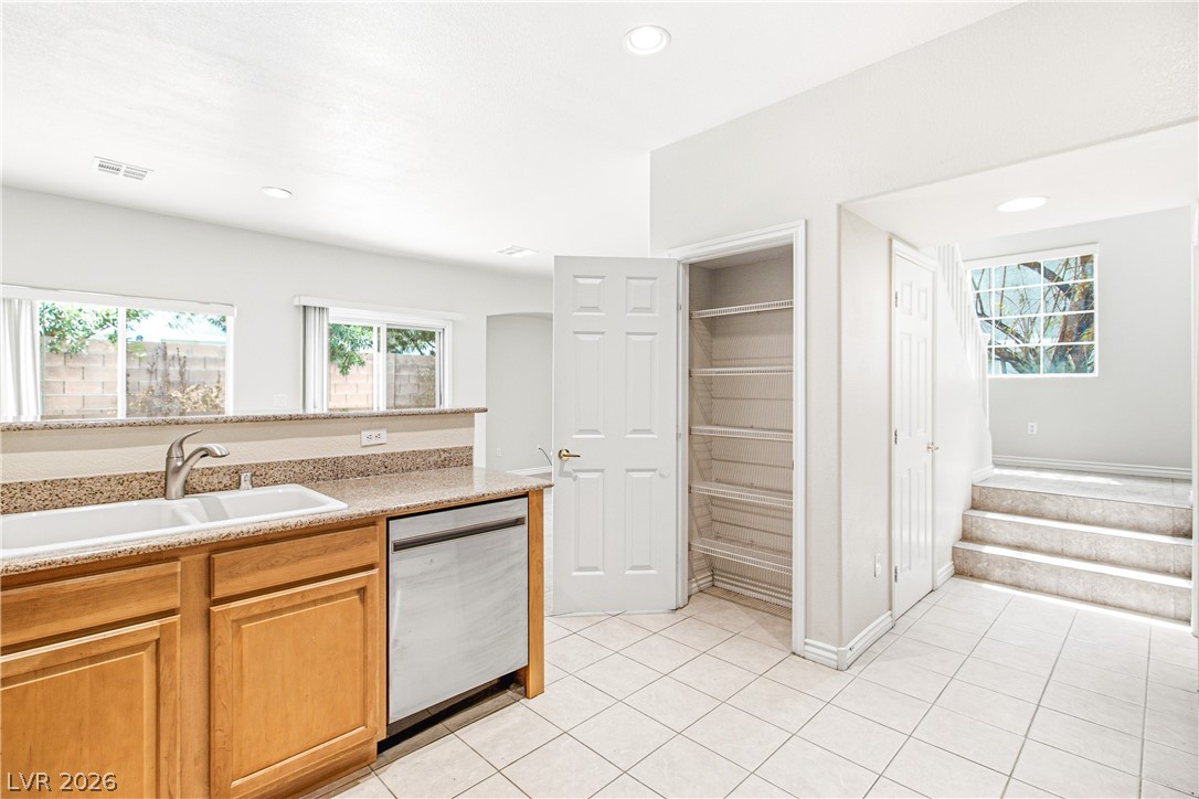 Photo 5 of 250 Cleargirl Court