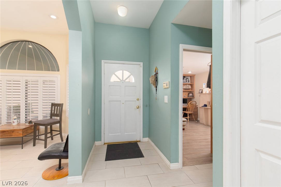 Photo 8 of 39, 2882 Bridgepointe Drive