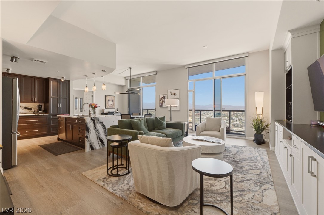 200 W Sahara Avenue #4004, Las Vegas 89102