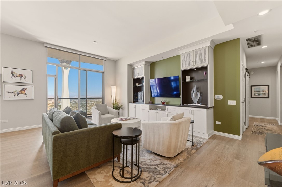Photo 2 of 200 W Sahara Avenue #4004