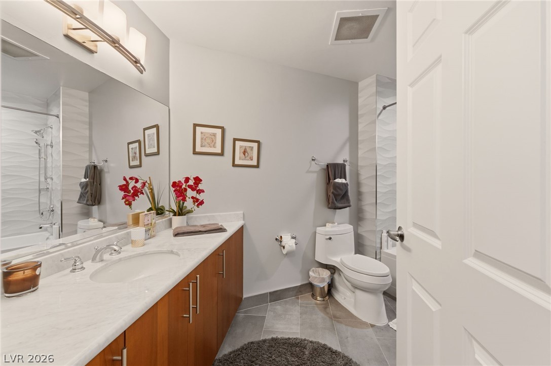 Photo 36 of 69, 200 W Sahara Avenue #4004