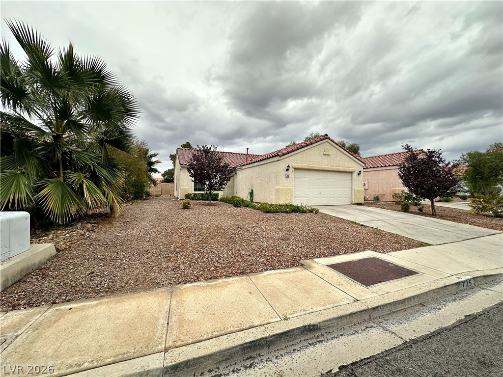 725 Hitchen Post Drive, Henderson 89011