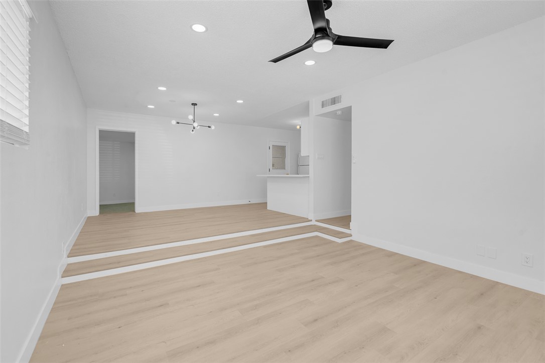 Photo 4 of 4313 El Conlon Avenue