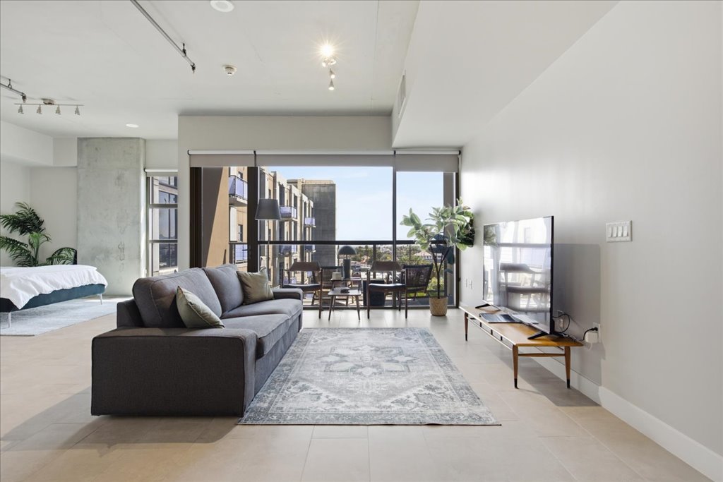 353 E Bonneville Avenue #630, Las Vegas 89101
