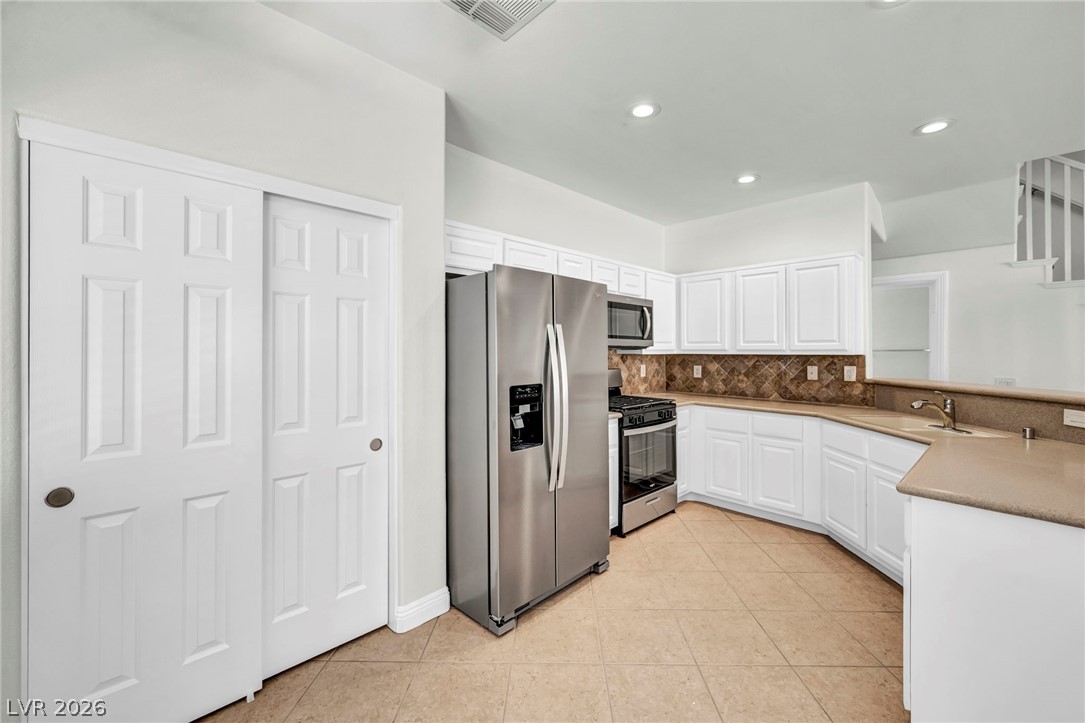 Photo 16 of 45, 1144 Harts Bluff Place #2