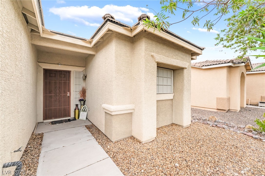 Photo 3 of 5113 Mambo Vista Avenue