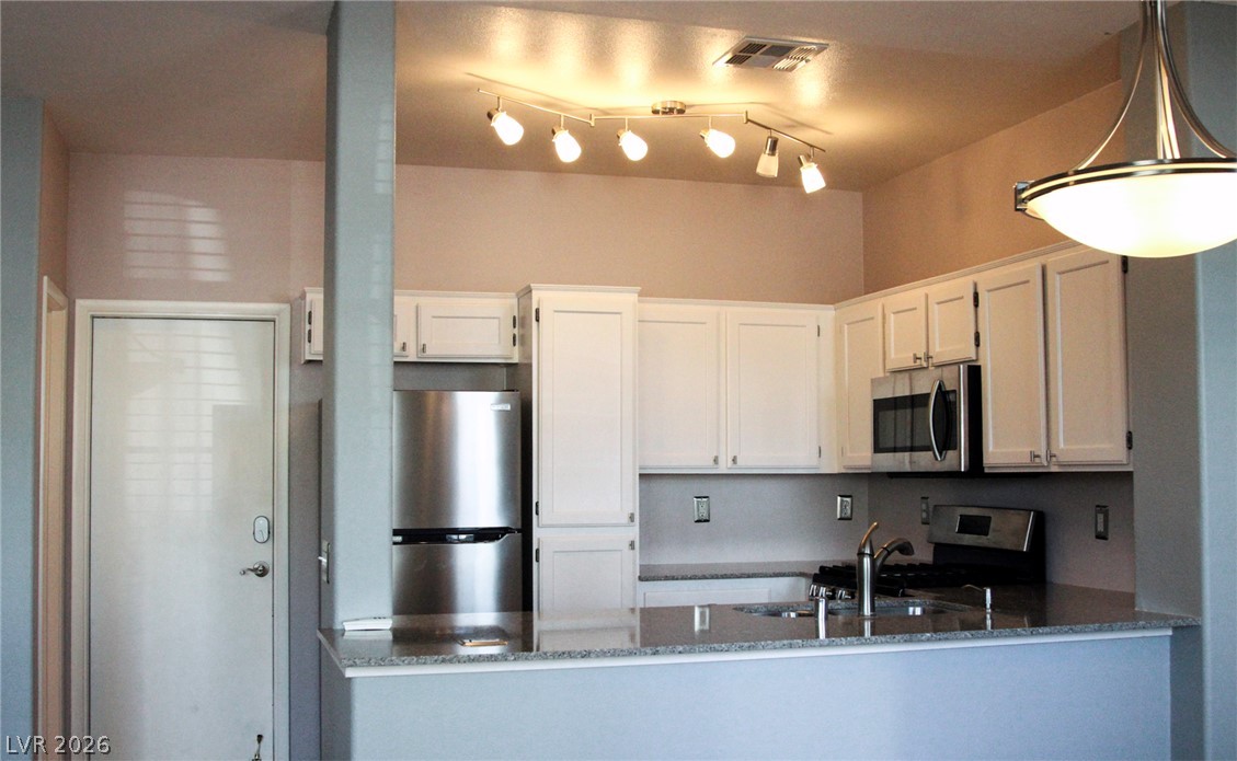 Photo 6 of 15, 1347 Silver Sierra Street